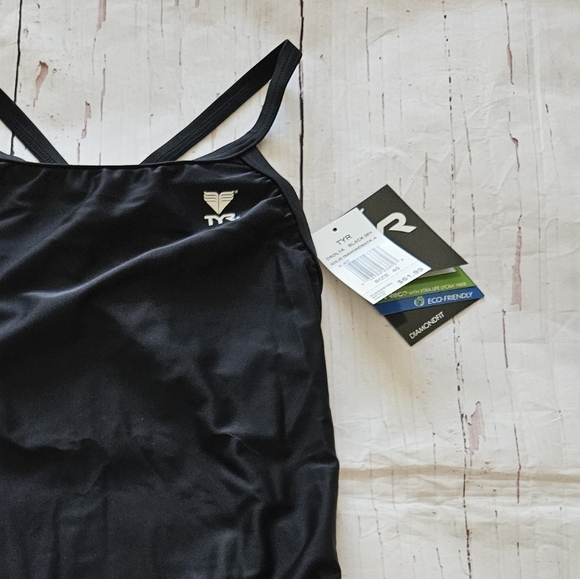 TYR Womens Lycra Black Diamond Fit Solid One Piece Swimsuit Size 34 Medium - Picture 6 of 6